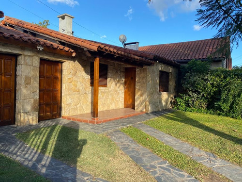 Venta Muy Lindo Chalet 3 Amb, Circ 4 Secc 3, Ciudad Evita