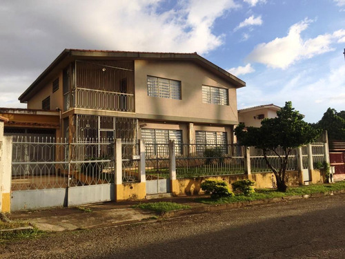 Venta Casa En Urb. Trigal Centro, Valencia