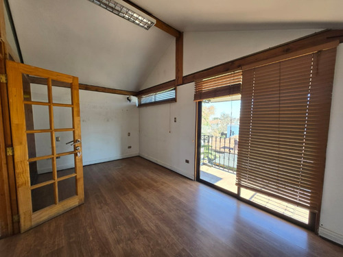 Casa Con Potencial Comercial Y Residencial Amplios Espacio