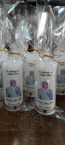 Imagen 10 de 10 de Velas Para Recordar A Su Ser Querido. Altar, Misa, Recuerdos