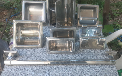 Accesorios De Baño Aluminio Usado Plateado (Usado)