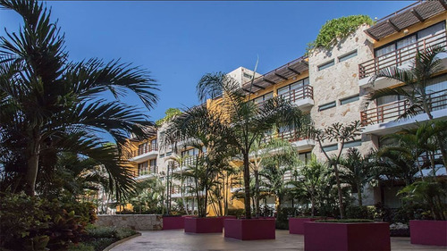 Venta De Departamento Amueblado En Playa Del Carmen