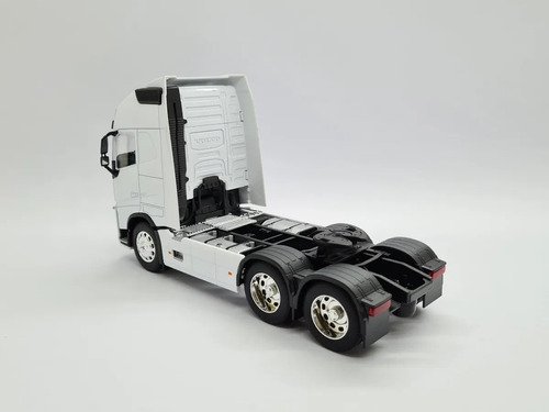 Miniatura Caminhão Volvo Fh Trucado Prata Welly 1/32 Cor Branco