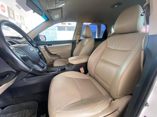 Imagem 9 de 10 de Kia Sorento 2.4 16v Gasolina Ex Automático
