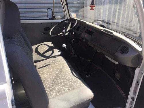 Imagem 5 de 15 de Volkswagen Kombi