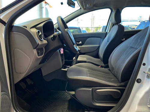 Imagem 10 de 13 de Renault Logan Expres. Avantage Flex 1.6 16v 4p 2020