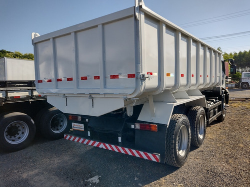Imagem 4 de 15 de Ford Cargo 2623