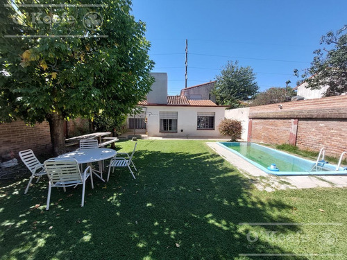 Imagen 18 de 30 de Casa - Quilmes Oeste 4 Amb Jardín Pileta Quincho Garage Dos Autos Con Financiación!