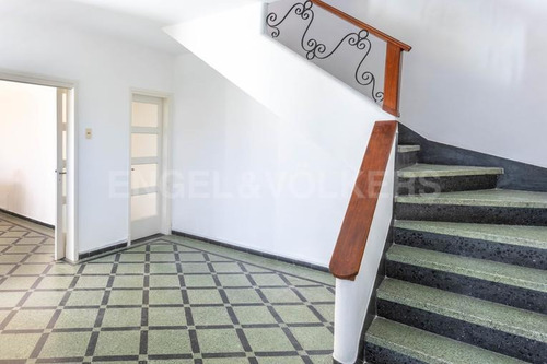 Imagen 5 de 9 de Venta De Casa 3 Dormitorios, Terraza Con Barbacoa