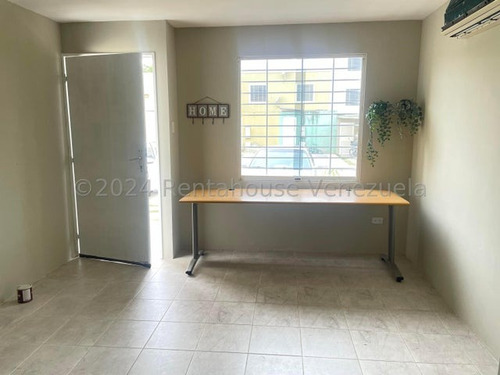 Maria Luisa Mendoza Vende Esta Espectacular Casa En Prestigioso Urbanismo Exclusivo De Cabudare, Acabados Modernos Y Armoniosos, Visítala 2 5 2 4 8 8
