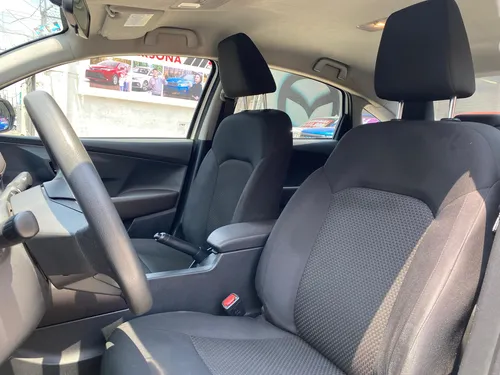 Toyota Yaris 1.5 4P Base At Cvt