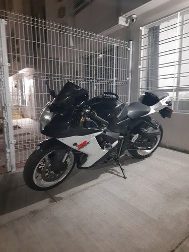 Suzuki Gsxr-600 Mod 2015 Título Y Pedimento 1a Todo Pagado