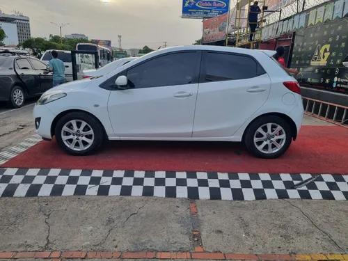 Mazda 2 1.5 At