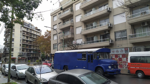Imagen 5 de 18 de Mercedez Benz 1114 Furgon Homologado (no 1620 7000 Dayli 608