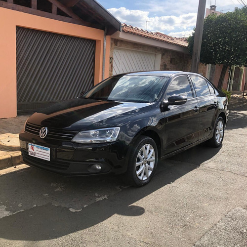 Imagem 2 de 11 de Volkswagen Jetta 2.0 4p Flex Confortline Automático
