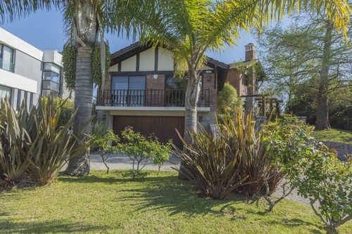 Imagen 1 de 30 de Casa En Venta De 3 Dormitorios En Lomas De La Tahona (ref: Est-351)