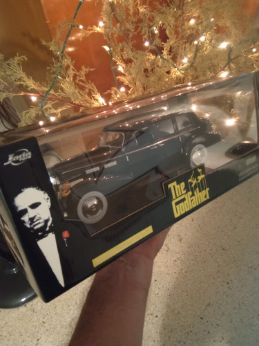 Jada Toys 1/18 The Godfather Cadillac Fleetwood 1940