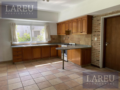 Casa En Venta Con Renta - La Delfina, Pilar