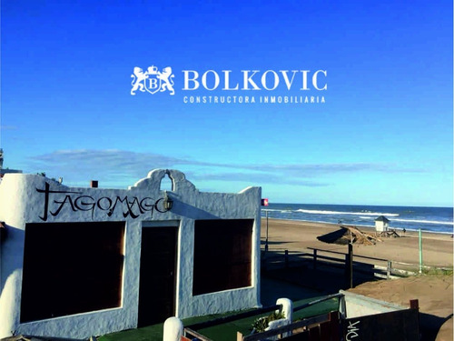 Espectacular Lote Sobre El Mar Multifamiliar-comercial -hotelero , Unico !!!!!