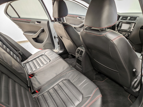 Volkswagen Vento 2.0 Tsi Gli 211cv App Connect + Nav