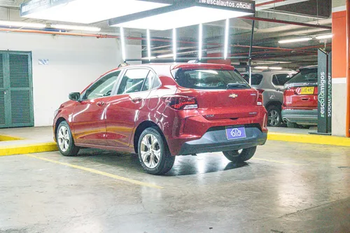Chevrolet Onix 1.0T Premier Hatch At