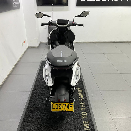 Cf Moto Zeeho Ae8+