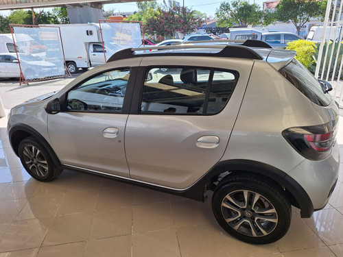 Renault Stepway 1.6 Intense At