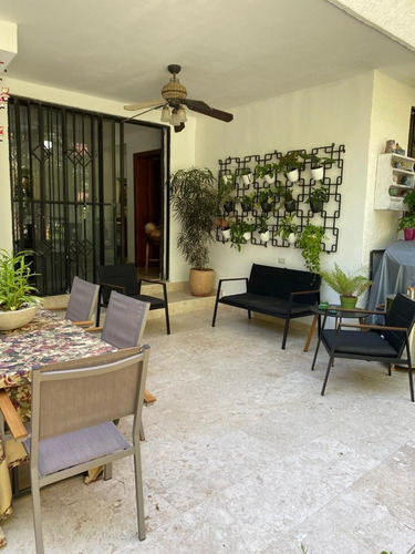 Imagen 5 de 24 de Casa En Venta Barrio Villa Campestre. Amplia Para Tu Familia.