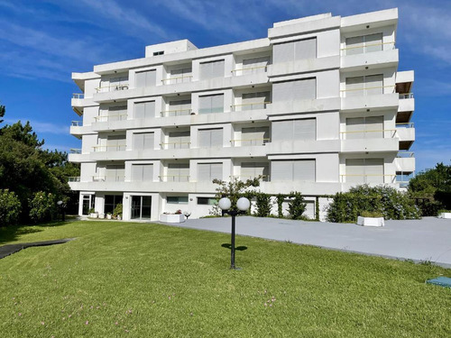 Departamento En Venta De 3 Dormitorios Punta Del Este Playa Mansa