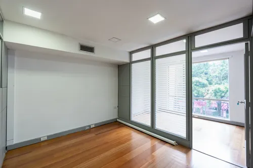 Oficina En Arriendo/venta En Chico Norte. Cod A1105064