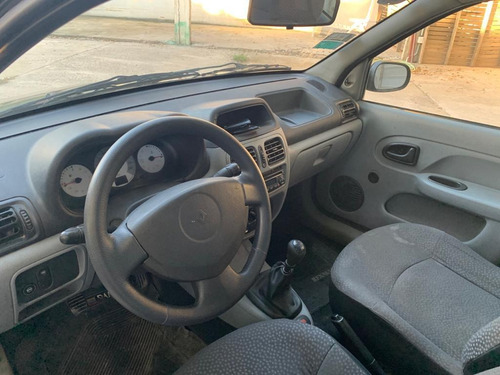 Renault Clio 2009 1.2