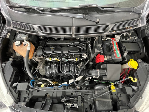 Imagem 10 de 10 de Ford Ká+ Se 1.5 Flex Completo 2015 Autos Rr