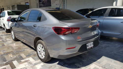 Imagen 5 de 8 de Chevrolet Onix 2021