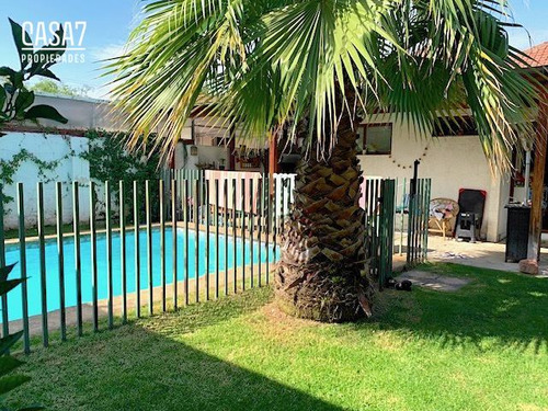 Casa En Venta De 3 Dorm. En Ñuñoa
