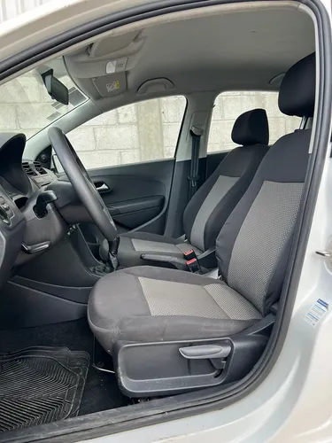 Volkswagen Vento 1.6 Starline At