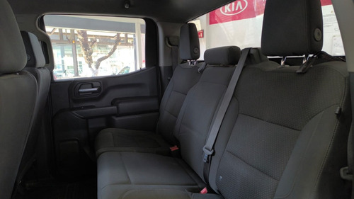 Chevrolet Silverado PAQ E. WT DOBLE CABINA 4X2 MOTOR V6 4.3L
