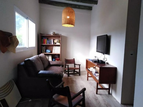 Casa - Parque Burnett. Impecable Y Completa!