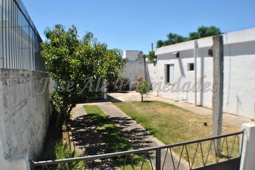 Imagen 2 de 10 de En Venta Casa De Dos Dormitorios Colonia Del Sacramento