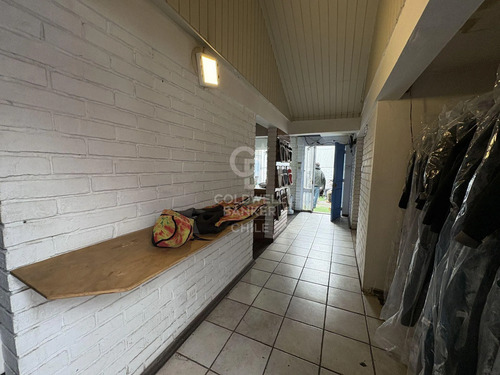 Casa Comercial Padre Hurtado - Vitacura