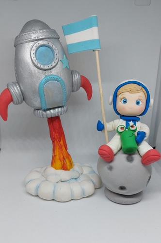 Adorno Astronauta Con Nave Espacial En Porcelana Fria 