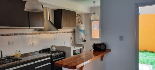 Imagen 4 de 12 de Duplex 3 Amb + Escritorio. Impecable Estado.