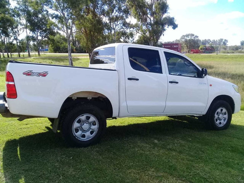 Toyota Hilux 2.5 Cd Dx Pack 120cv 4x4 - C3 2015