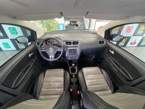 Imagem 9 de 10 de Volkswagen Fox 1.0 Mi 8v Flex 4p Manual