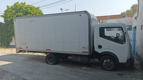 Nissan Cabstar 2012