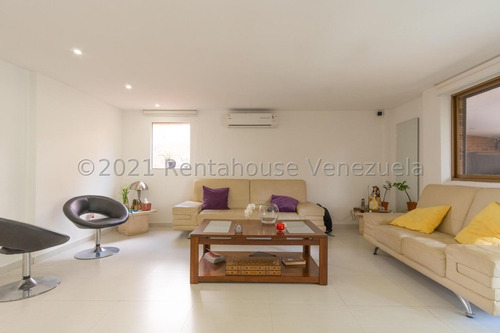 Imagen 1 de 10 de Casa En Venta En Los Naranjos. Mls 22-6458. Maria Jose Diaz 04241747490