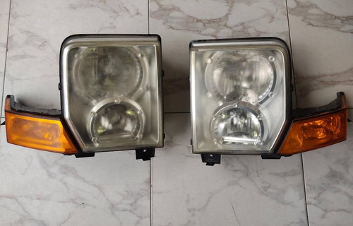 Faros Derecho E Izquierdo Jeep Commander