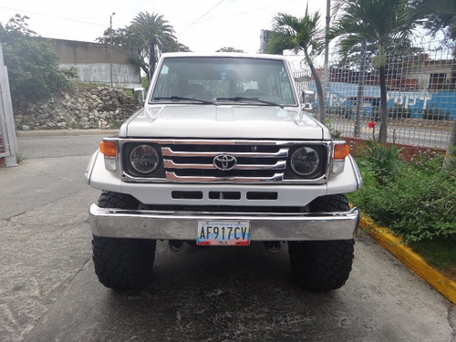 Imagen 3 de 14 de Toyota Macho Lx Sincronico 4x4