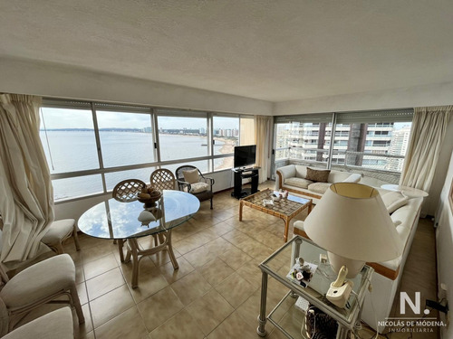 Peninsula 3d, 3 Baños, Balcon Cuenta Con Una Excelente Vista A Playa Mansa Y Brava. Consulte!!!!!!