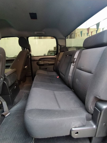 Imagen 5 de 10 de Chevrolet Silverado Lt