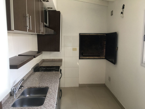 Imagen 14 de 17 de Ph En Venta En Liniers Residencial